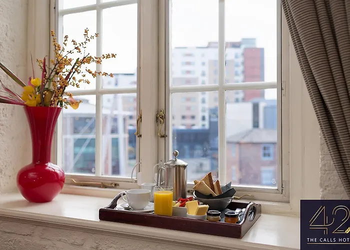 42 The Calls Готель