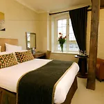 42 The Calls Hotel