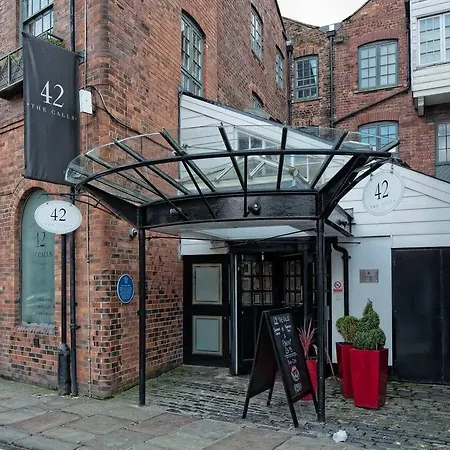 Hotel 42 The Calls 4*