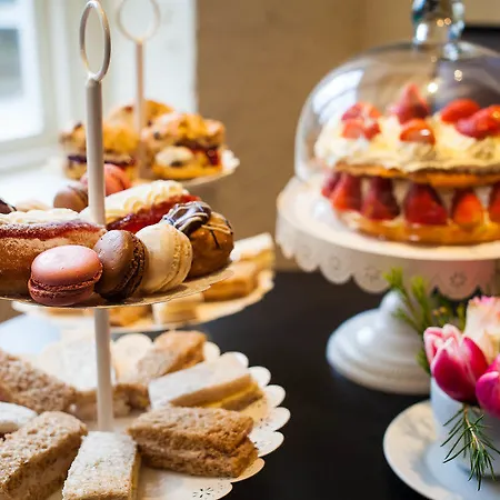 Hotel 42 The Calls 4*