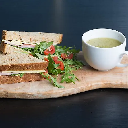 Hotel 42 The Calls 4*