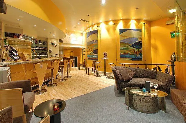 Hotel 42 The Calls 4*