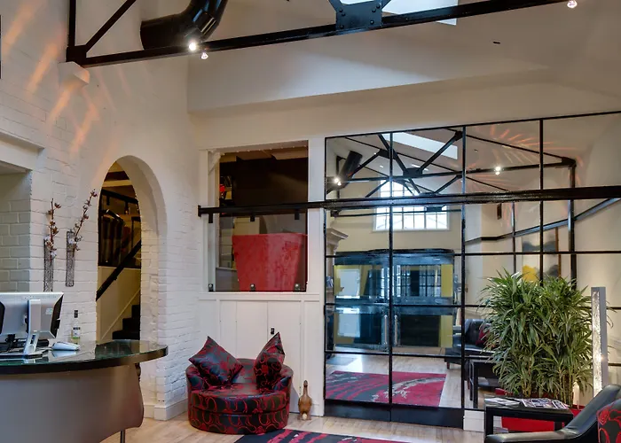 42 The Calls Hotell 4*