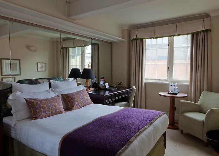 42 The Calls 4* Leeds (West Yorkshire)