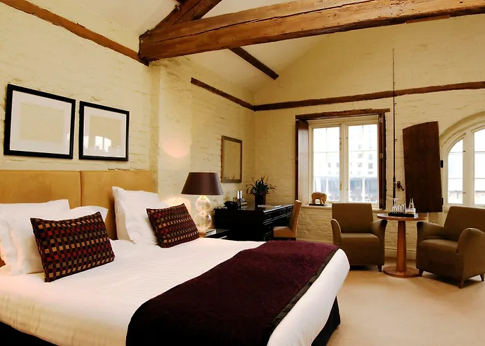 Hotel 42 The Calls 4*