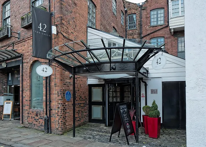 42 The Calls Hotel 4*