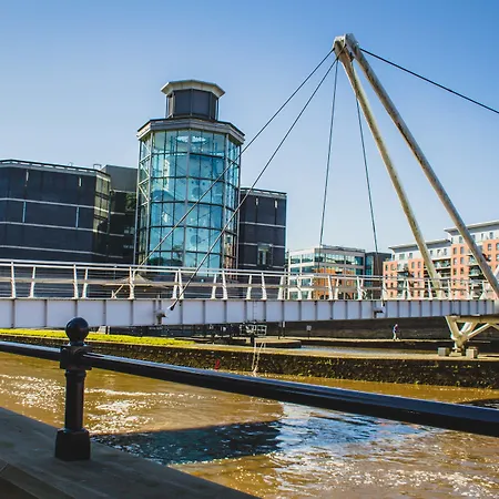 42 The Calls 4* Leeds (West Yorkshire)