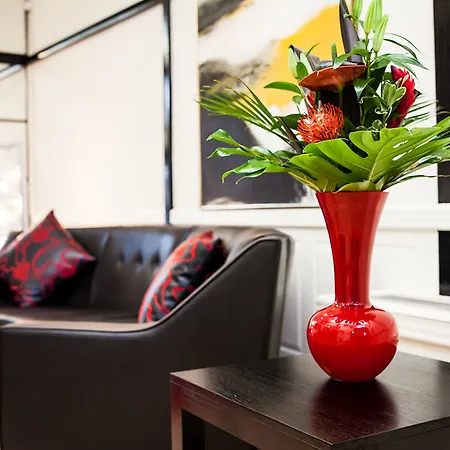 42 The Calls Otel 4*